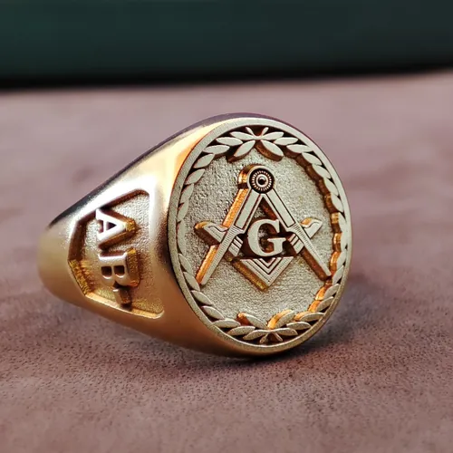 Gold Plated Masonic Signet Ring – Freemason Square and Compass Symbol